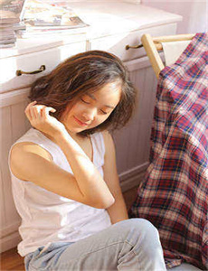 《一个人日本免费完整版剧情》